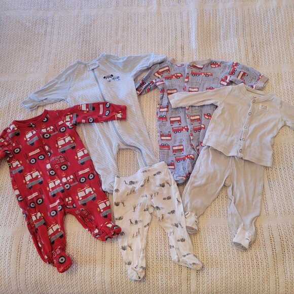 39‎ pc Baby Boy Clothing Lot 0 3 Months Outfits Sleepers Rompers Pants Bodysuits - Picture 4 of 9